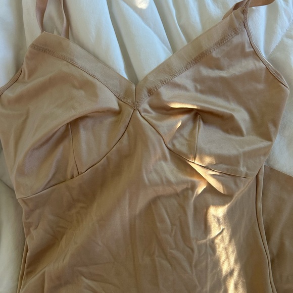 Spanx large slip - Picture 3 of 3